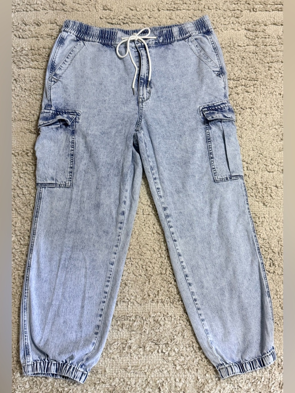 American Eagle high-rise denim cargo joggers size large